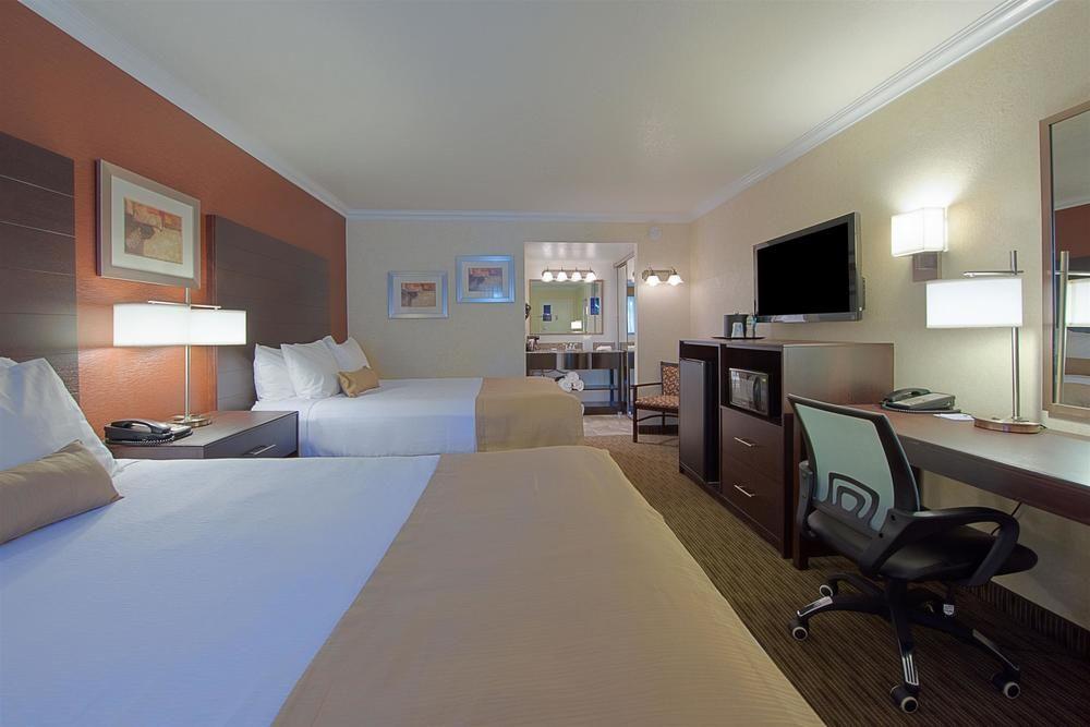 Best Western Innsuites Phoenix Hotel & Suites Dış mekan fotoğraf