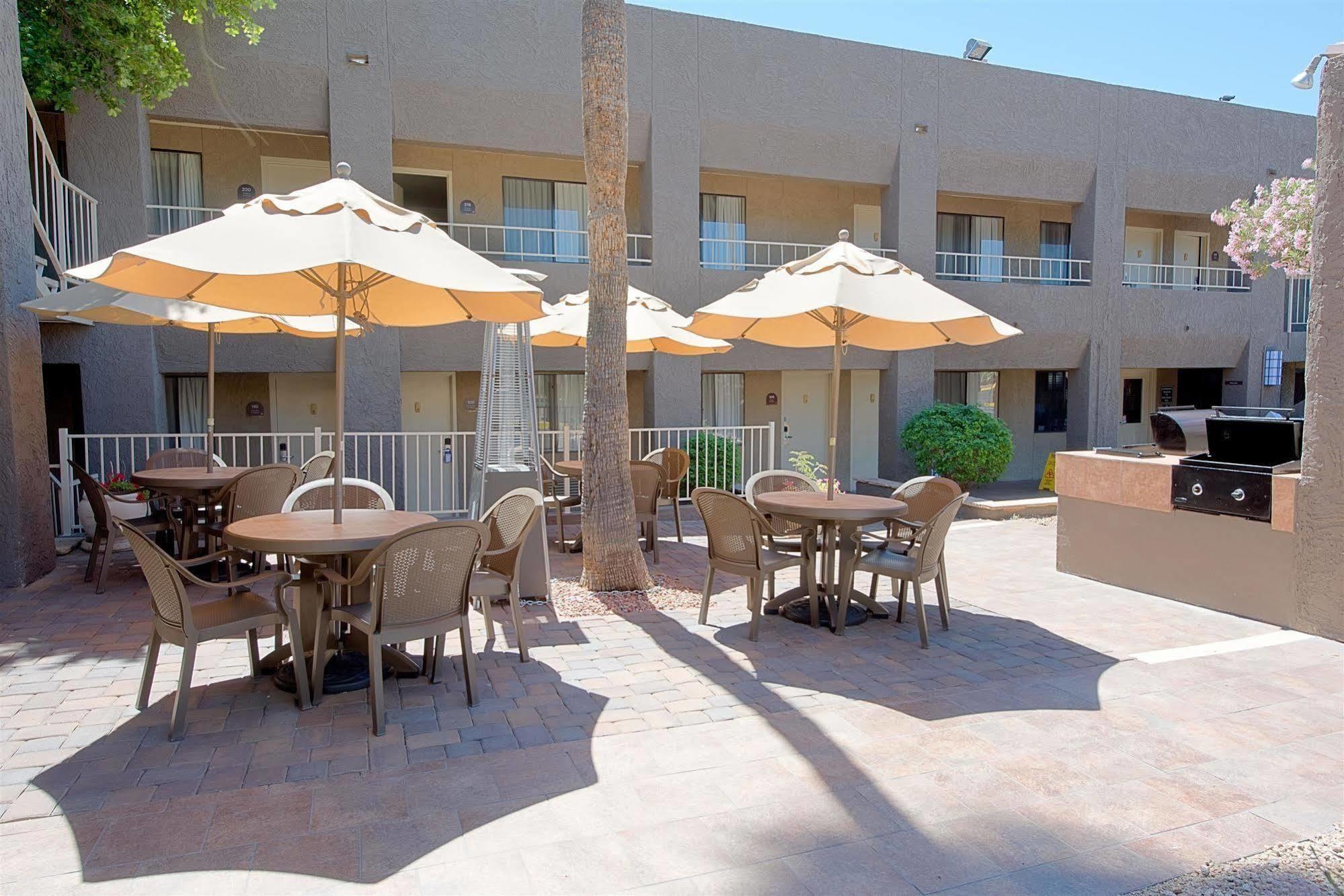 Best Western Innsuites Phoenix Hotel & Suites Dış mekan fotoğraf
