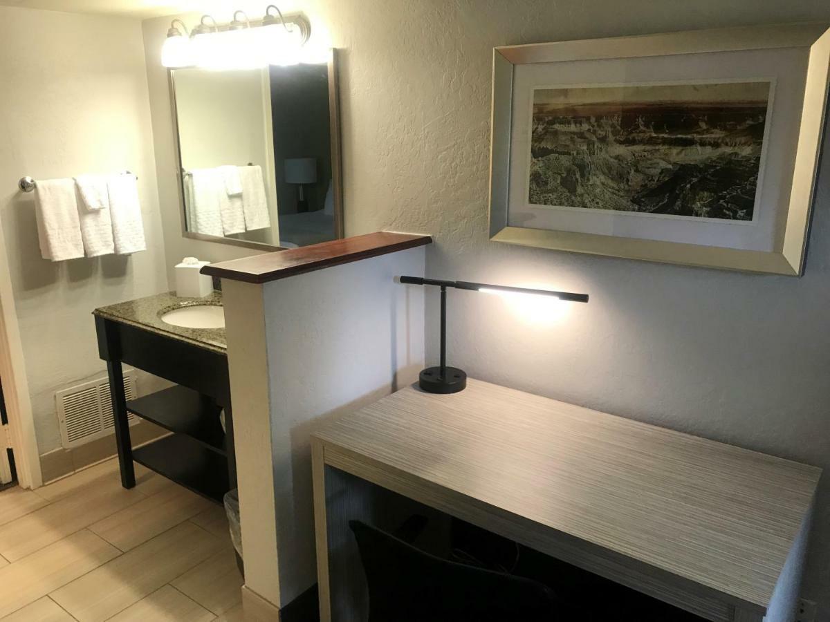 Best Western Innsuites Phoenix Hotel & Suites Dış mekan fotoğraf